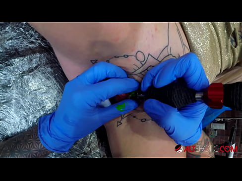 ❤️ tattooed ທີ່ສຸດ Hottie Sully Savage ໄດ້ຮັບ tattoo ສຸດ clitoris ຂອງນາງ ️❌ ເພດ ທີ່ lo.sexafinkarasskaz.ru ❌️